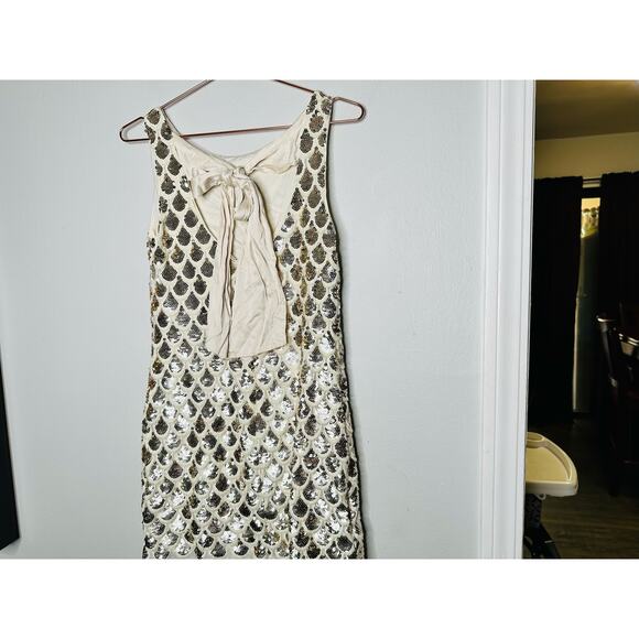 MILLY White Gold Silver Scallop Print Sequins Rhea Sleeveless Mini Dress Size 6 - Picture 7 of 16